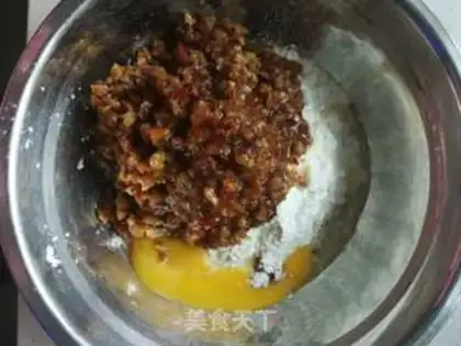 Make Red-tree walnut cake step 11