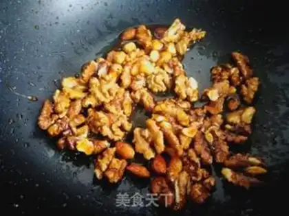 Make Amber walnuts step 12