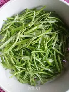 Make Hot peppers and cabbage step 2