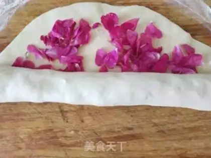Make Wild rose rolls step 5