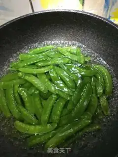 Make Snacked Dutch beans step 2