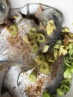 Make The dry silverfish step 1