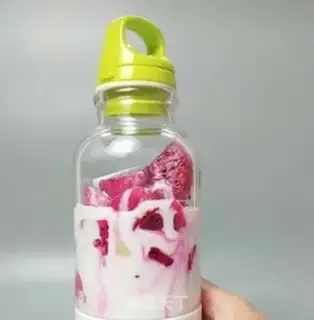 Make Flamingo yogurt step 1