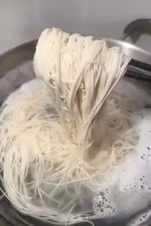 Make Pepper sauce noodles step 1