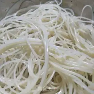 Make Hot noodles step 0
