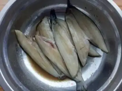 Make Seafood ice fish pools step 2