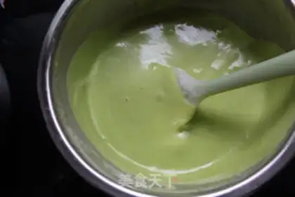 Make A spinach cake roll step 7