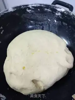 Make Pumpkin ball step 3