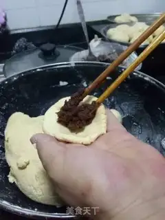 Make Pumpkin ball step 7