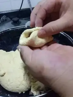 Make Pumpkin ball step 8