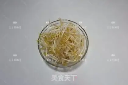 Make Autumn silver sprouts and fried eggs step 0