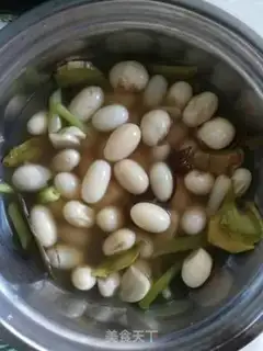 Make Five vanilla turtle eggs step 3
