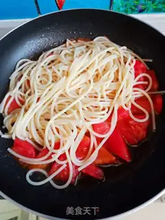 Make Spaghetti tomato sauce step 4