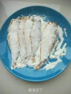 Make Fried salty fish step 2