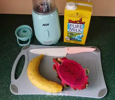 Make Banana flamingo milk bar ice step 0