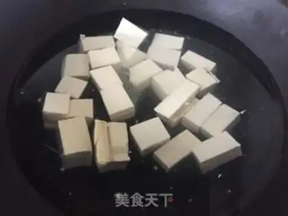 Make Tofu soup step 1