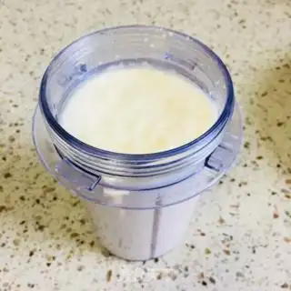 Make Blueberry milkshake step 1
