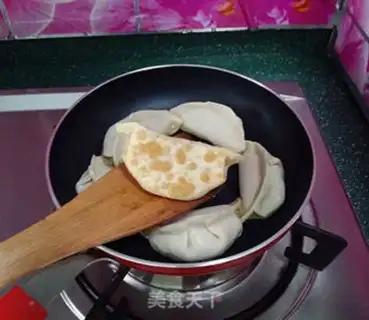 Make Hold on to the omelet step 3