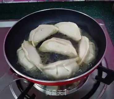 Make Hold on to the omelet step 4