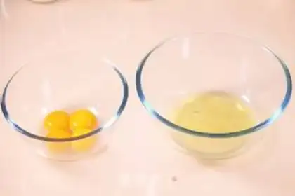 Make ins strawberry digital cake step 1
