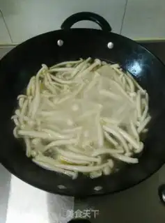 Make Chicken soup, white mushrooms step 3