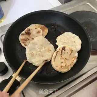 Make Onion soup step 1