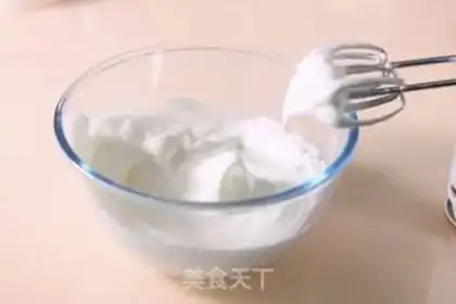Make ins strawberry digital cake step 8