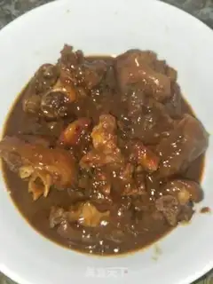 Make Onion stew pig hoof step 7
