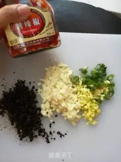 Make Pepper cutter salmon head step 0