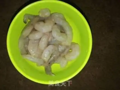 Make Hot cabbage shrimp fried rice step 1