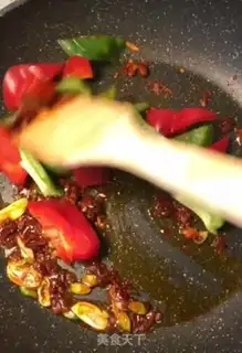 Make Cream pepper fried eggs step 5