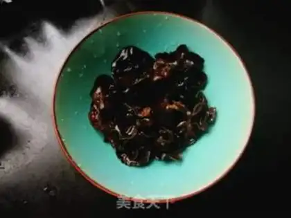 Make Spicy black ear step 1