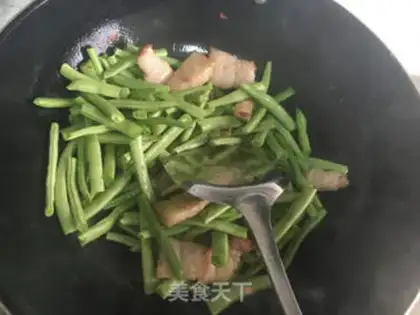 Make Four seasons of bean meat step 4