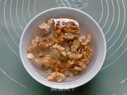 Make Black rice oats, walnuts step 1