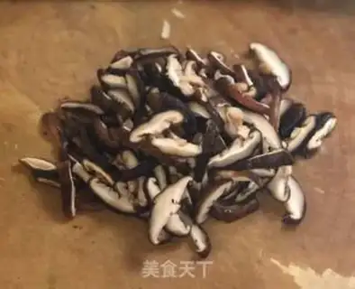 Make Fry mushroom shrimp step 4