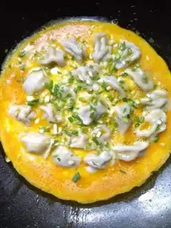 Make Eggs holding children