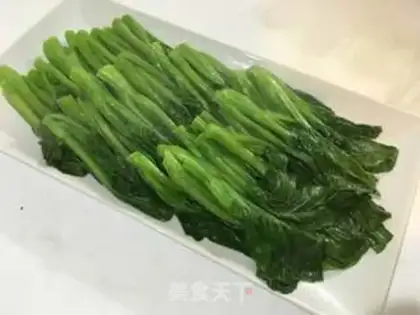 Make Garlic cabbage step 0