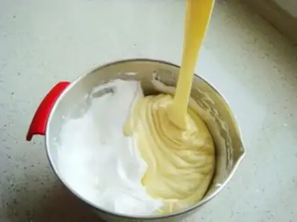 Make Red-tree twilight cake step 9