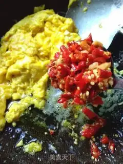 Make Precious fried eggs step 2