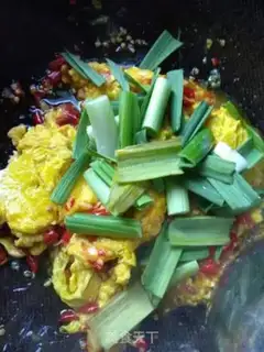 Make Precious fried eggs step 4