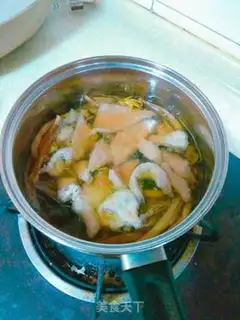 Make Golden pinet, black-muck pork liver soup step 16