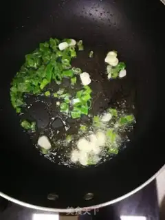 Make Pretzel fried eggs step 5
