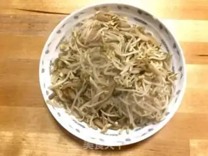 Make The bean sprouts step 3