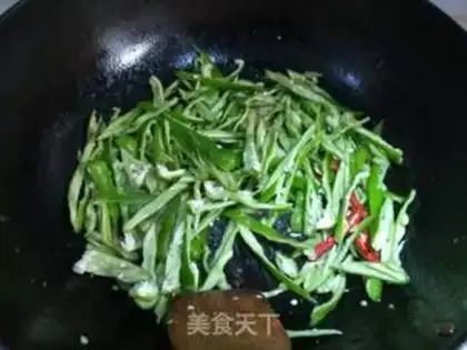 Make Classic chili sauce step 8