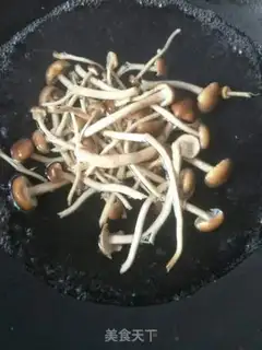 Make Tea mushroom fried meat step 3