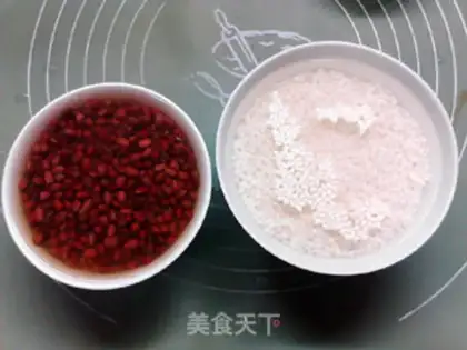 Make Red-beans peanut roses step 1
