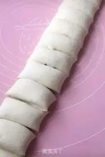 Make Onion rolls step 8