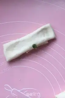 Make Onion rolls step 9