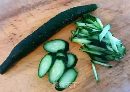 Make The cucumber with the pig tongue step 0