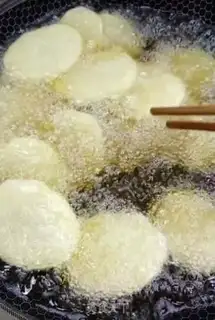 Make Spicy potato chips step 4